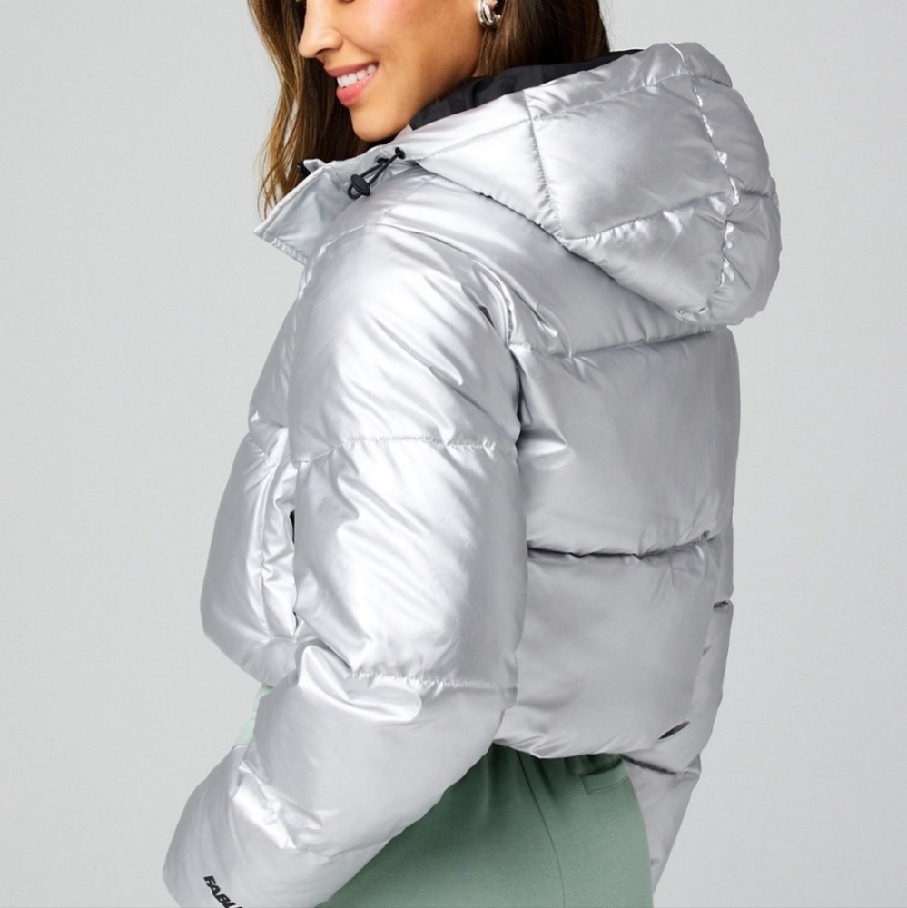 Fabletics Essential Cropped Hooded Puffer Jacket Sz XL Silver Shine View 3